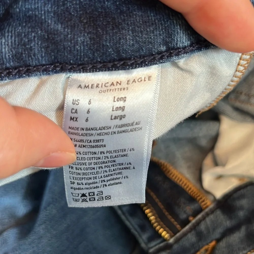 American Eagle Classic Blue Women's Jeans - Picture 3 of 3